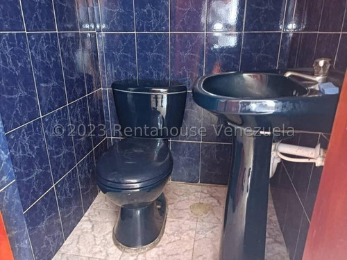 . Jv Vende Haz Realidad Tu Sueño: Casa Quinta Espaciosa Y Luminosa En Zona Cotizada, Ideal Para Disfrutar De La Tranquilidad Y La Cercanía A La Ciudad. 25-8374