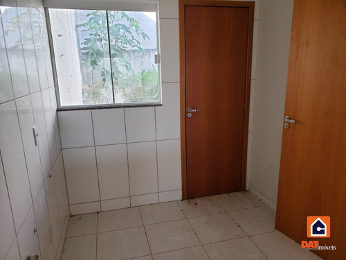 Imagem 2 de 9 de Sobrado À Venda Em Uvaranas Vila Ana Rita - 982