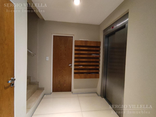 Imagen 17 de 18 de San Juan Y Oroño - Departamento De Un Dormitorio Con Cochera - Rosario.