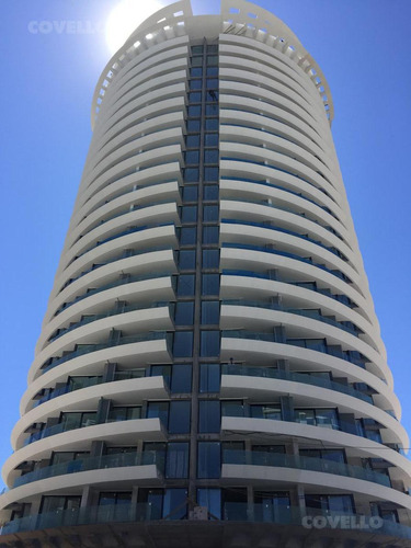 Imagen 11 de 30 de Apartamento De Un Dormitorio En Piso 21 , Garage, Edificio Con Amenities