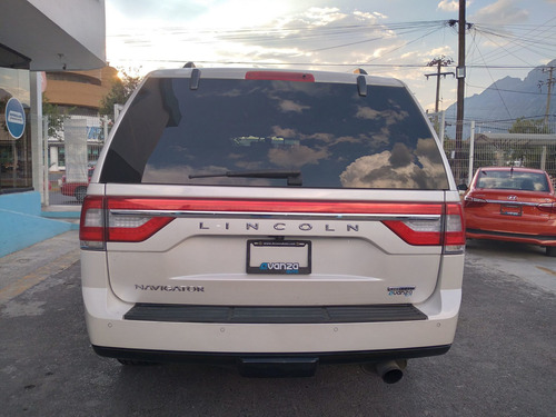 Imagen 4 de 15 de Lincoln Navigator 2016 3.5 V6 Reserve Ecoboost 4x4 At