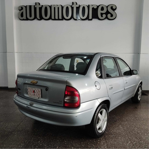Imagen 6 de 11 de Chevrolet Corsa Classic 2009 Financio / Permuto!!!