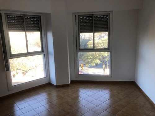 Nueva Cordoba - Externo - 2 Dorm - Balcón