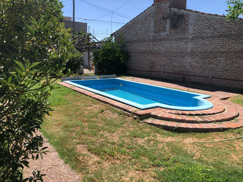 Imagen 4 de 12 de Casa En Barrio San Bernardo, Luján.