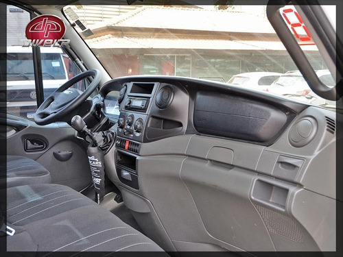 Imagem 6 de 15 de Caminhonete Iveco Daily Com Carroceria