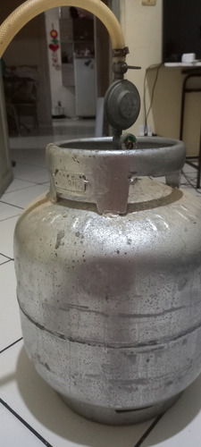 Botijão Vazio 14kg (acompanha Mangueira.)