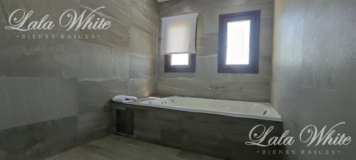 Imagen 20 de 30 de Venta - Casa A Estrenar En Terralagos - Fondo A Laguna