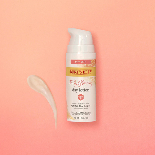 Imagen 3 de 3 de Crema Facial De Día Burt's Bees Truly Glowing 51 Gr