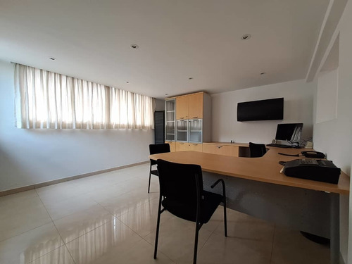 Imagen 28 de 30 de Se Vende Casa 263m2 5h+s/5b/4p Colinas De Santa Monica 8428