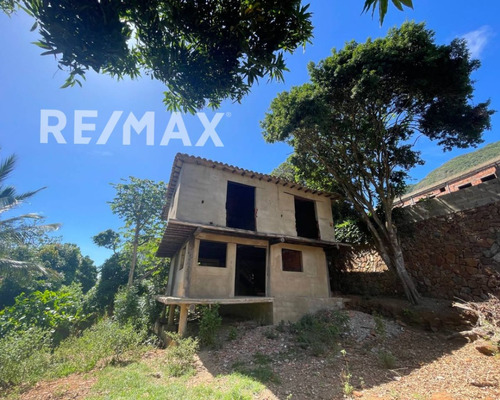 Re/max 2mil Vende Terreno Con Bienhechurías En Guarame Antolín Del Campo, Isla De Margarita, Nueva Esparta, Venezuela 