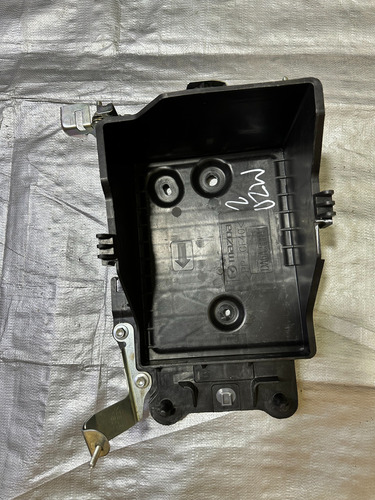 Base De Batería Mazda2 Sport 2017 Al 2024 (Usado)