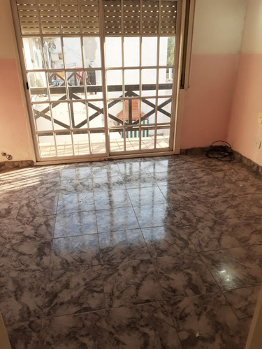 Alquiler De Dúplex En Barrio Los Robles