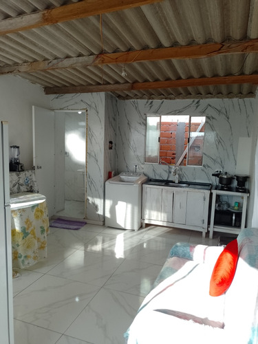 Casa Com Dois Quartos Sala Cozinha Americana Um Banheiro