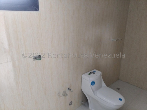 José Trivero Vende Hermosa Casa Duplex Ubicada En Cabudare