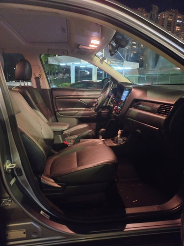 Imagem 5 de 7 de Mitsubishi Outlander - 2015/2016 2.0 16v Gasolina 4p