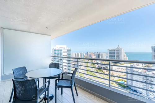 Excelente Apartamento De Dos Dormitorios Con Vista Al Mar En Alquiler Alexander Boulevard