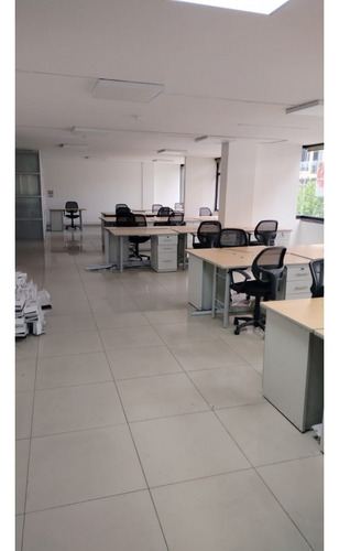 Oficina 360 M2 En Arriendo, Centro Internacional