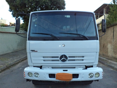 Caminhão Mb 1718 2010/2011 Carroceria