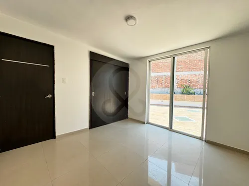 Casa En Venta Con Terraza Y Opción De Ampliación