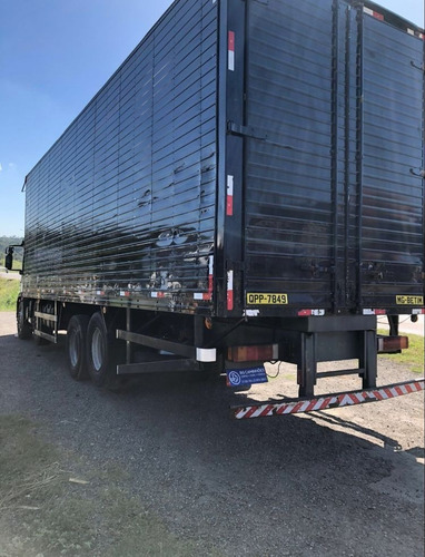 Imagem 5 de 10 de Iveco Baú