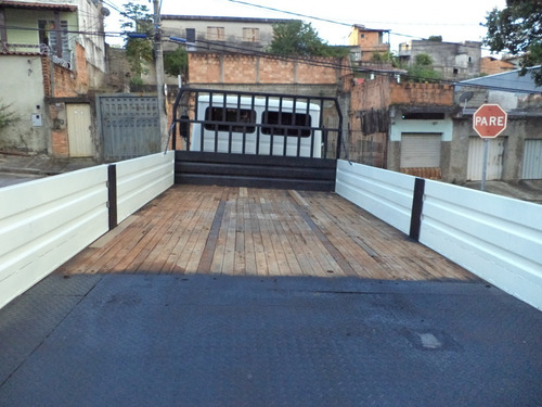 Caminhão Mb 1718 2010/2011 Carroceria