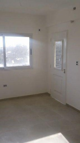 Imagen 10 de 14 de Venta - Departamento 2 Amb Con Cochera Y Baulera - Merlo