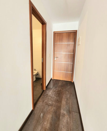 Inmobiliaria Alquila Monoambiente Con Garage En Pocitos