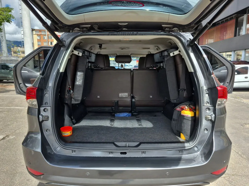 Toyota Fortuner 2.7L 4X2 At