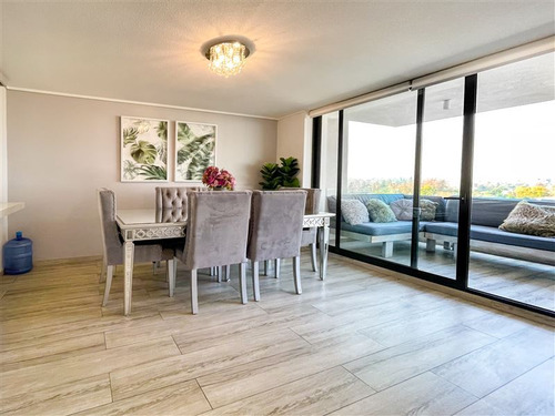 Departamento En Venta De 3 Dormitorios. En Las Condes