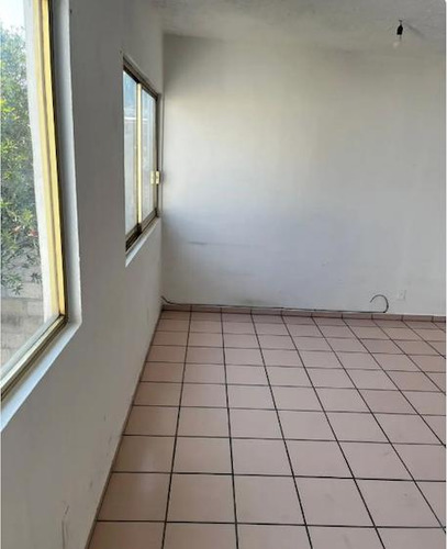 Con Potencial, Para Renta, Remodelación O Inversión, Unidad Modelo