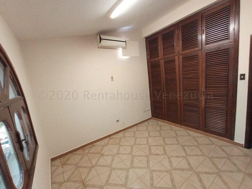 Imagen 26 de 30 de Gustavo Zavala Rentahouse 22-9749