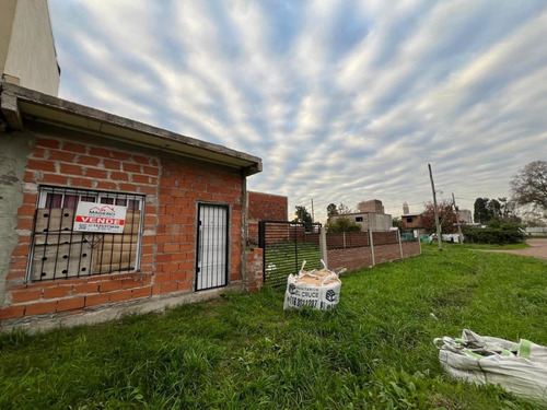 Lote Con Mejoras (malaver, Moreno)