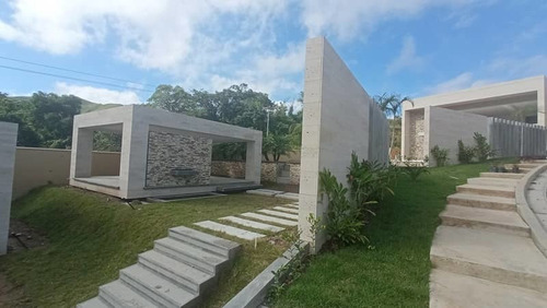 Imagen 9 de 10 de María Meléndez Vende Townhouse Conj Res Cumbres De Guataparo