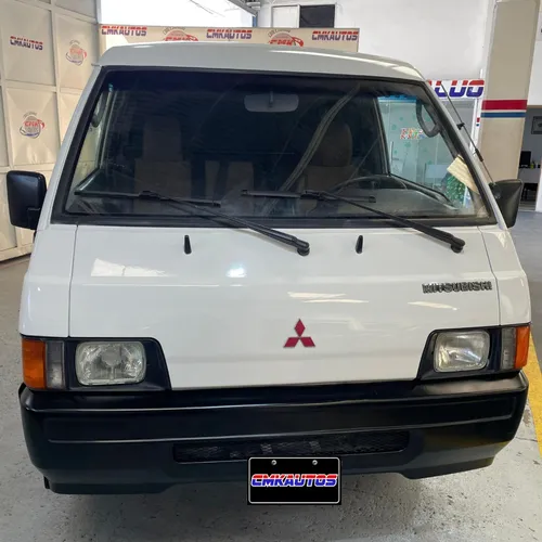 Mitsubishi Panel L300 2012