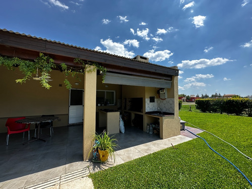 Imagen 18 de 25 de Venta- Impecable Casa En Barrio La Magdalena