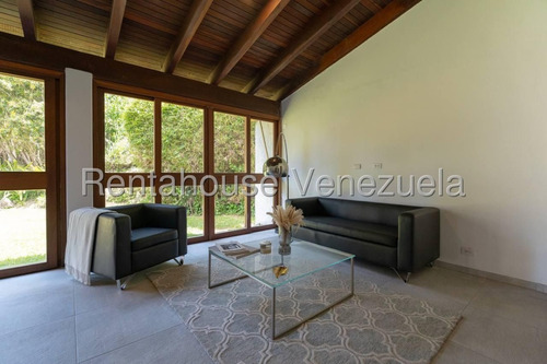 LG Vendo Hermosa Casa En La Urb. La Lagunita (2 Casas En 1 )