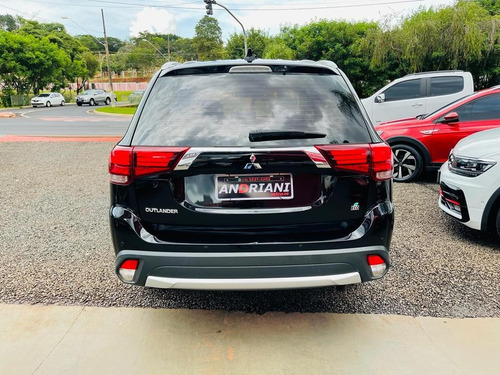 Imagem 6 de 15 de Mitsubishi Outlander 2.0 Preto 2017