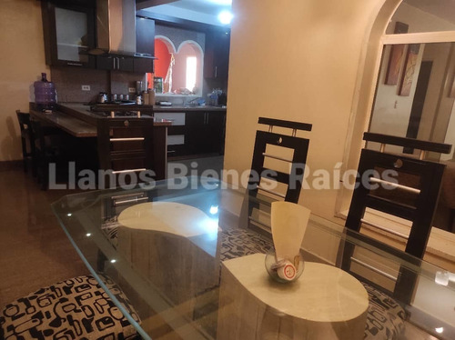 Imagen 9 de 16 de Casa Venta Urb La Providencia Final Av Casanovag Al Lado Uba