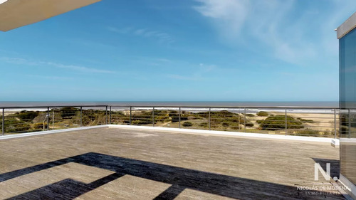 Pent House De 3 Dormitorios En Suite En Edificio Blue Bird , Punta Del Este , Playa Brava