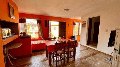 Casa Con Departamento En V. Gral Belgrano