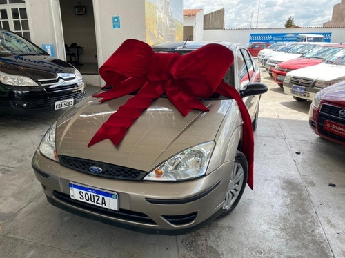 Ford Focus Sedan 1.6 Gl