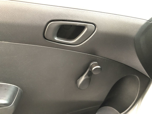 Imagen 12 de 15 de Chevrolet Beat 5 Puertas
