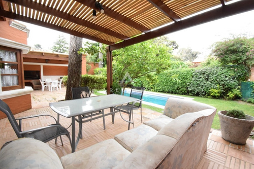 Casa Con Piscina Muy Cómoda, Ideal Para Veranear!!- Ref: 185
