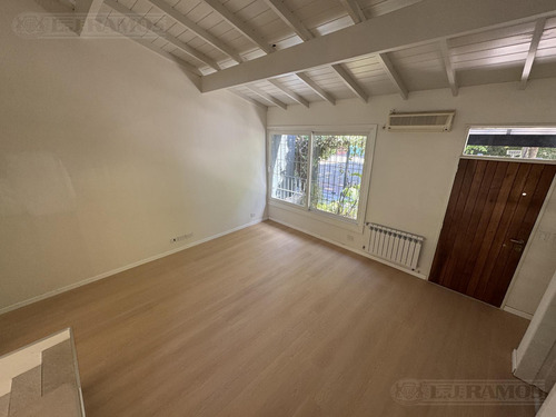 Impecable Casa En Venta A Estrenar , Reciclada A Nuevo, En Excelente Zona Acassuso.
