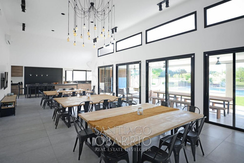 Imagen 3 de 30 de Excelente Casa De 500m2, Lote De 34500m2 En Venta, El Haras Argentino Farm Club