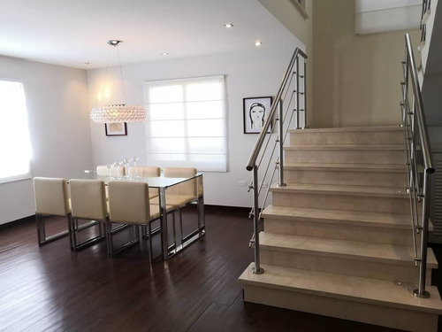 Imagen 2 de 14 de Casa En Corsica Place Villa Granada Puerto Ordaz