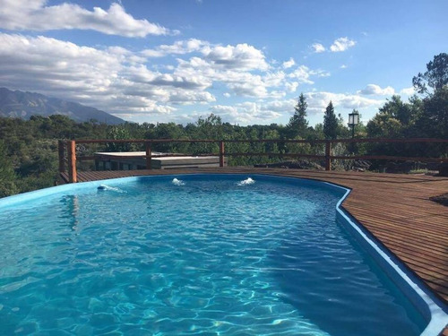 Nono Venta De Complejo Con 4 Casas Y Dpto