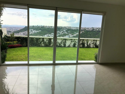 Residencia En Misión Concá, Hermosa Vista, Jardín,  3 Recama