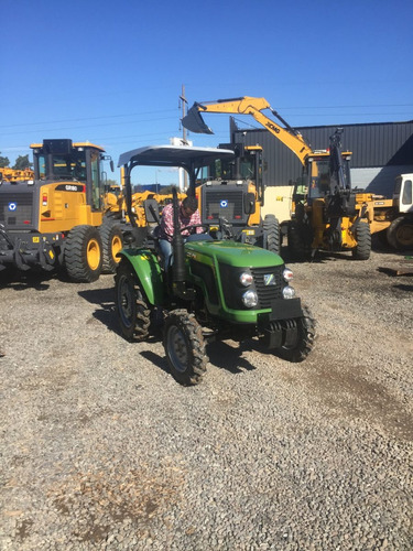 Imagen 6 de 14 de Tractores Chery Bylion Rd300 Avicola, Con Pala Ideal Granja