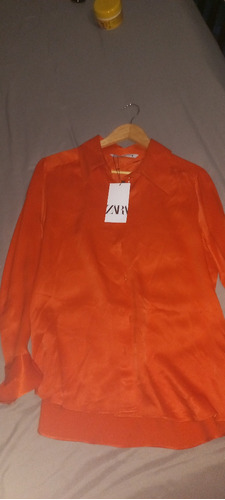Camisa De Zara De Saten En Hermoso Color Naranja